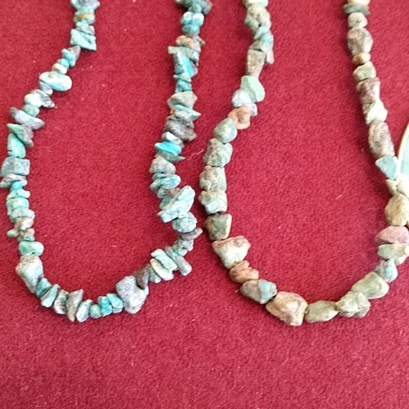 Fashion Jewelry Lot - Turquoise - One Bracelet - Five Necklaces - Picture 6 of 7